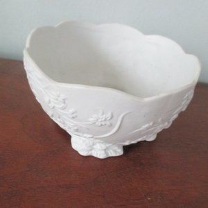 White Bisque Decorative Bowl with Flower Pattern LBK ceramic planter